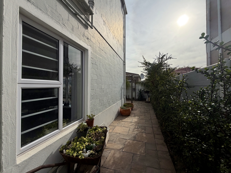 4 Bedroom Property for Sale in Jagtershof Western Cape